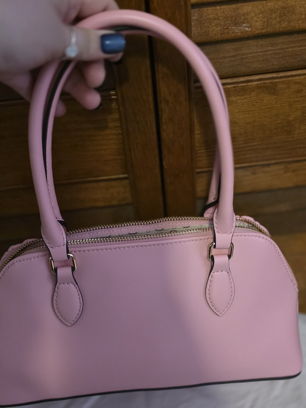 GUESS Pink Quilted Dome Satchel - Picture 4 of 4